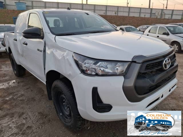 TOYOTA HILUX CD 2025 