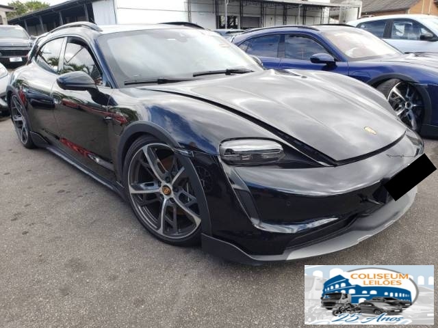 PORSCHE TAYCAN CROSS TURISMO 2024 